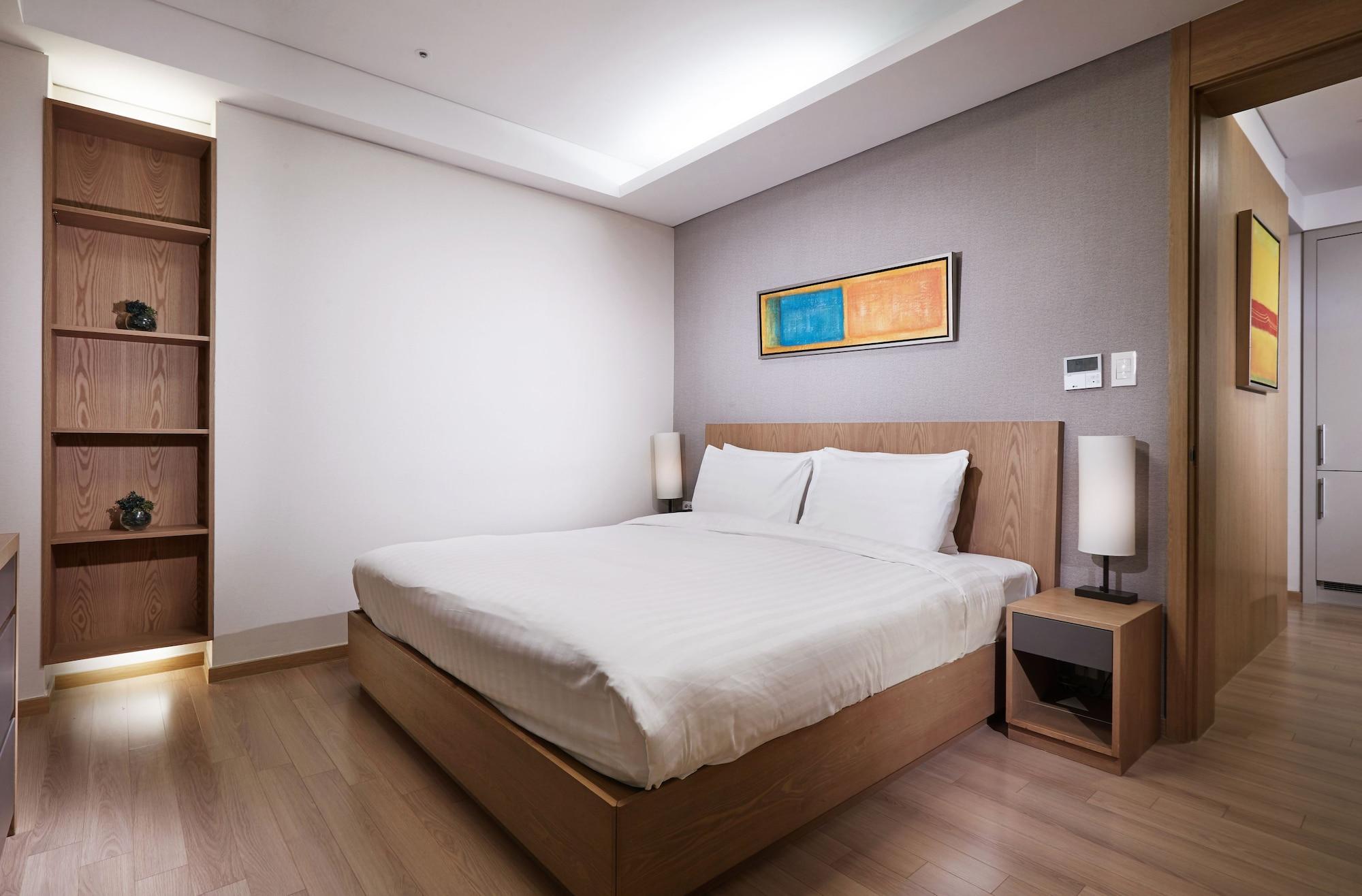 Fraser Place Hotel 4*